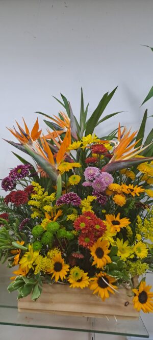 Arrnjo de flores variadas